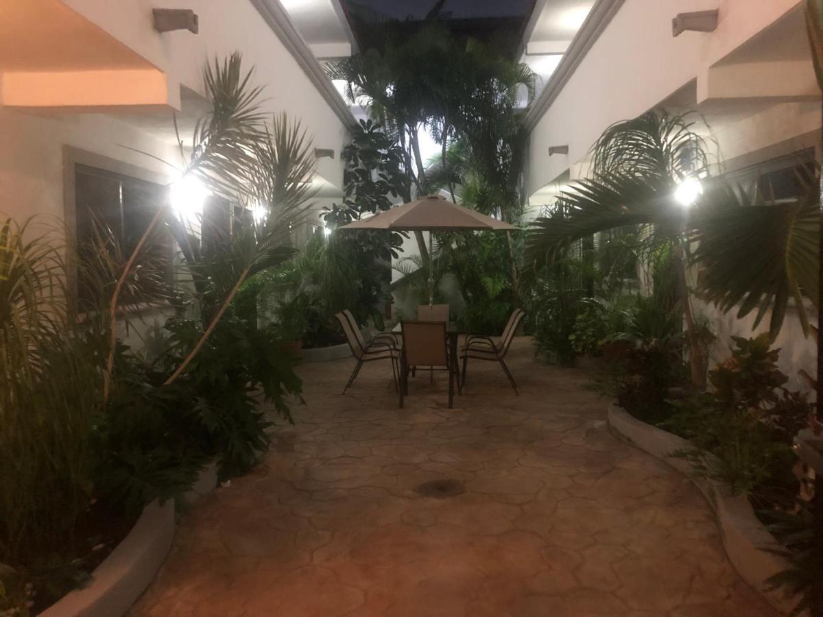 MAYAN CARIBE apart-hotel Playa del Carmen Buitenkant foto